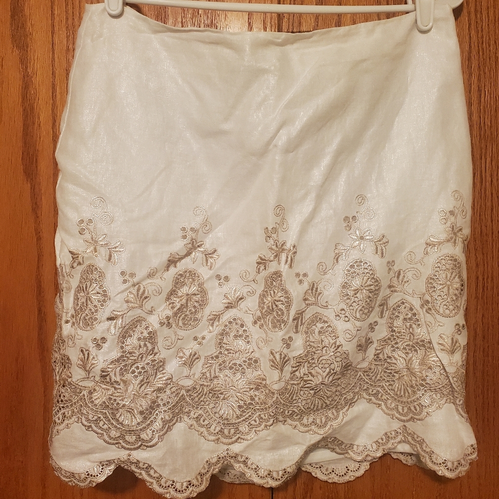 Ann Taylor Linen Skirt with metallic embroidery - 12